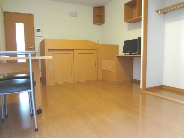 居室・リビング　ベッド下には豊富な収納スペース！