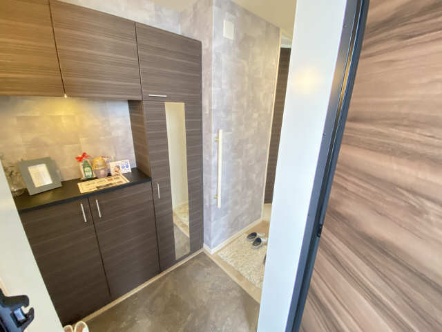 玄関　家具家電小物はイメージ　実際の付帯はございません。