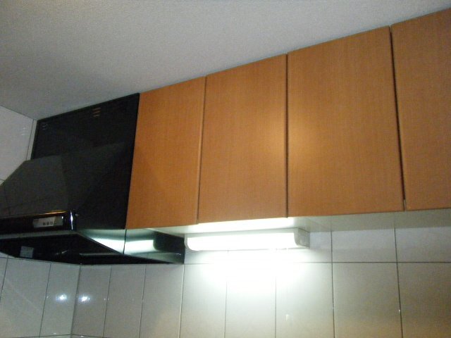 キッチン　キッチン吊戸棚