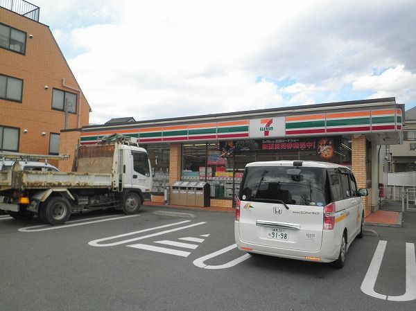 コンビニ　セブンイレブン調布品川通り店（コンビニ）まで593m