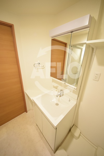 洗面設備　ラクラス長堀橋　独立洗面台