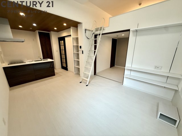 居室・リビング　エアコン付きです☆