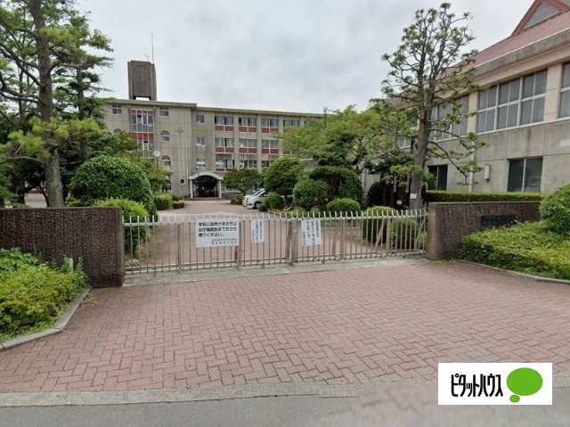 小学校　御殿場市立御殿場南小学校（小学校）まで1908m