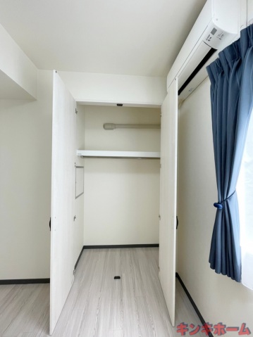 収納　写真は別のお部屋です。