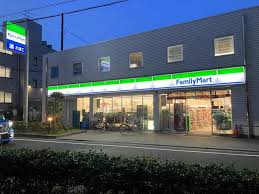 コンビニ　ファミリーマート 目黒中町店（コンビニ）まで530m