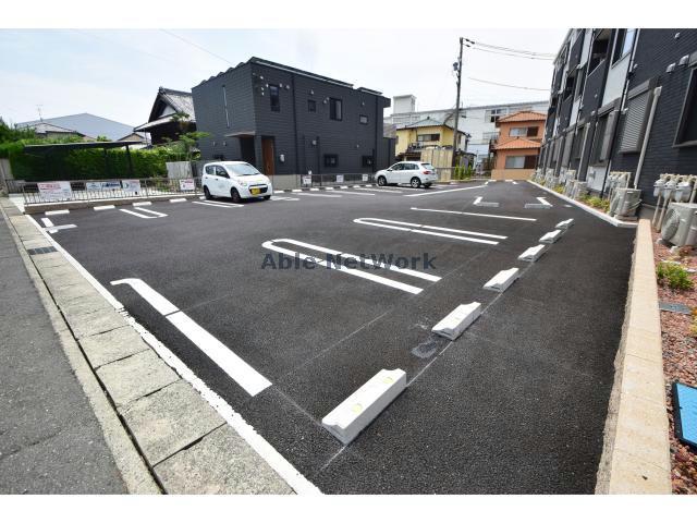 駐車場　駐車場