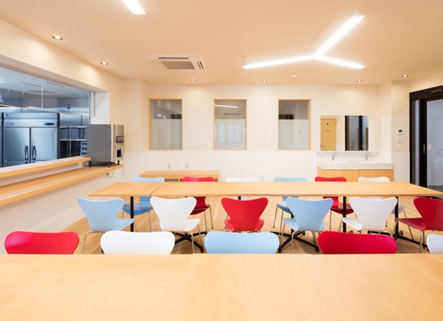 その他共有部分　厨房（UniTime Kitchen）　館内で作ったお料理を