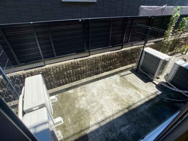 バルコニー　庭