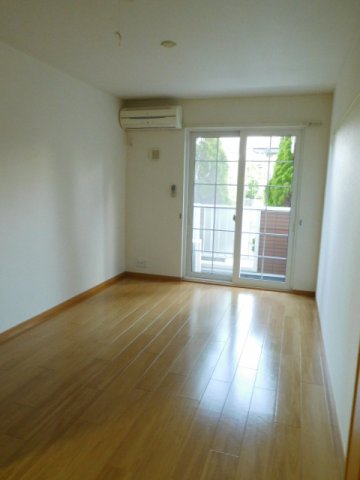 居室・リビング　使いやすい居間です