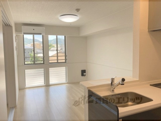 居室・リビング　リビング