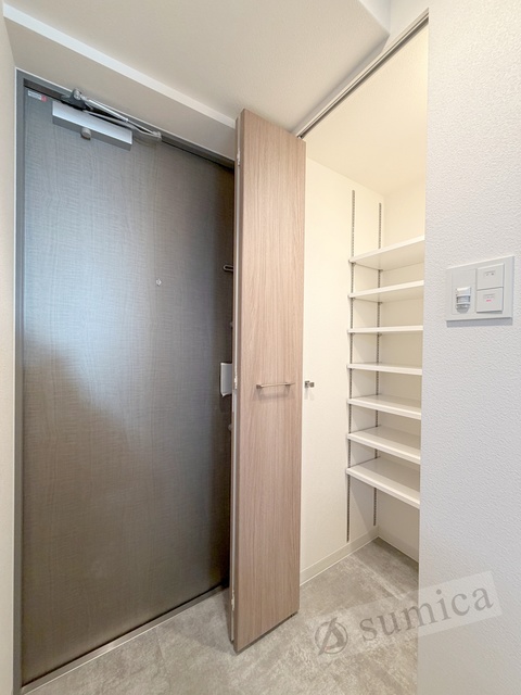 玄関　たくさんの靴を収納可能シューズクローク♪♪