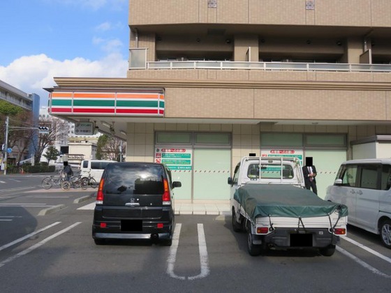 コンビニ　セブンイレブン岡山岡町店（コンビニ）まで223m