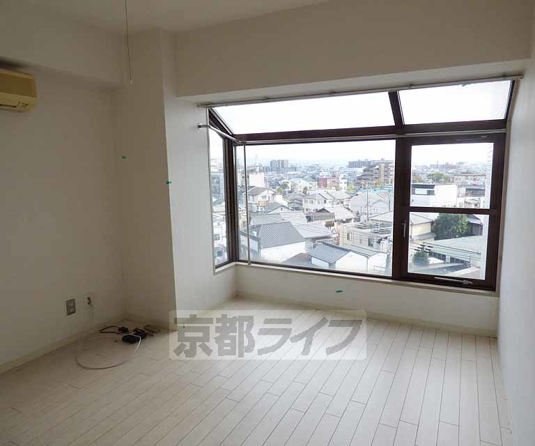 居室・リビング　西京極駅近物件