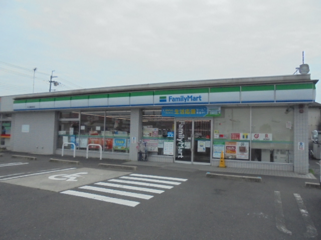 コンビニ　ファミリーマート 守山播磨田町店（コンビニ）まで500m