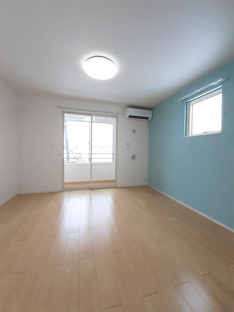 居室・リビング　ゆったり過ごせる居間です