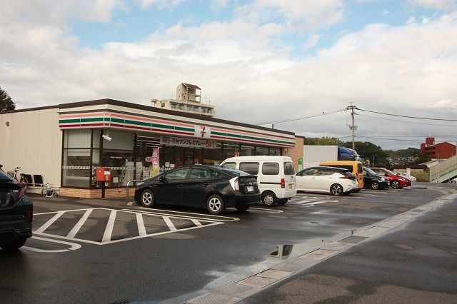 コンビニ　セブンイレブン（コンビニ）まで1100m
