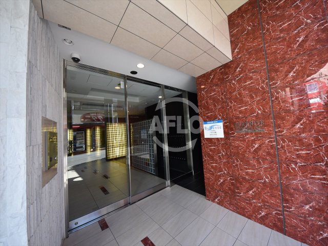 エントランス　セレニテ谷町calme　エントランス