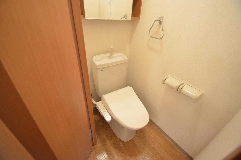 トイレ　シャワー付トイレ