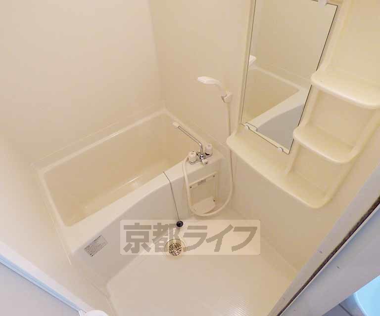 バス・シャワールーム　綺麗なお風呂です。