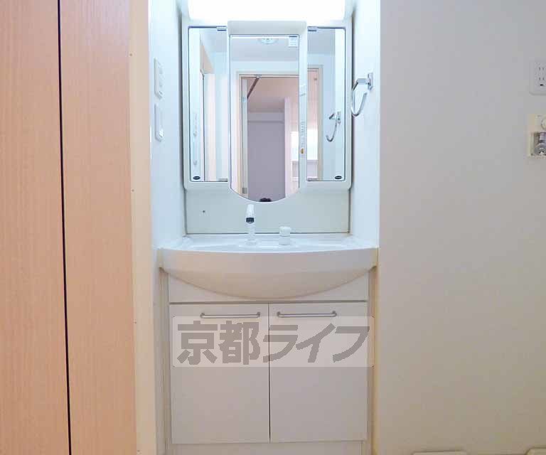 洗面設備　洗面台です。