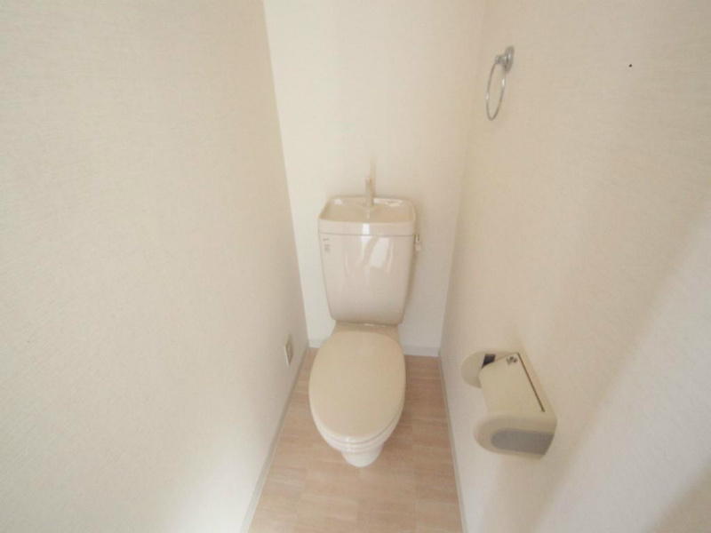 トイレ　トイレ　温水洗浄便座取り付け可