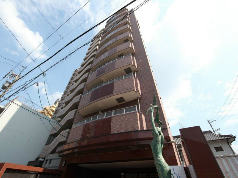 建物外観　外観　オートロック付　防犯カメラ付