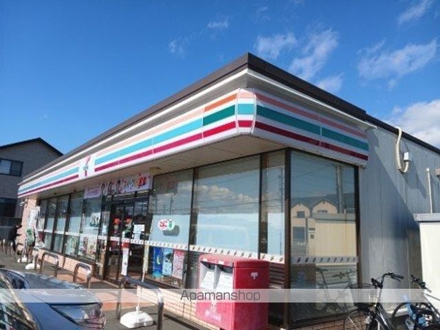 コンビニ　セブンイレブン下江店（コンビニ）まで215m