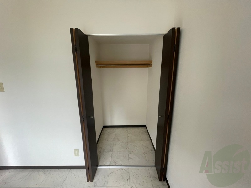 収納　寝室の収納です。部屋がすっきり片付きます。