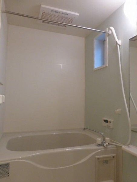 バス・シャワールーム　お風呂です