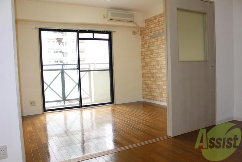 その他部屋・スペース　南向きに向いておるお部屋で明るいです。