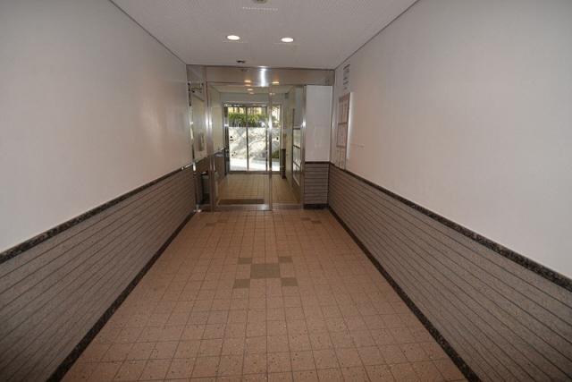 ロビー　建物の内部です