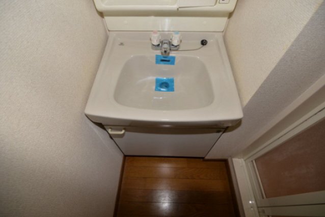 洗面設備　使いやすい独立洗面台です