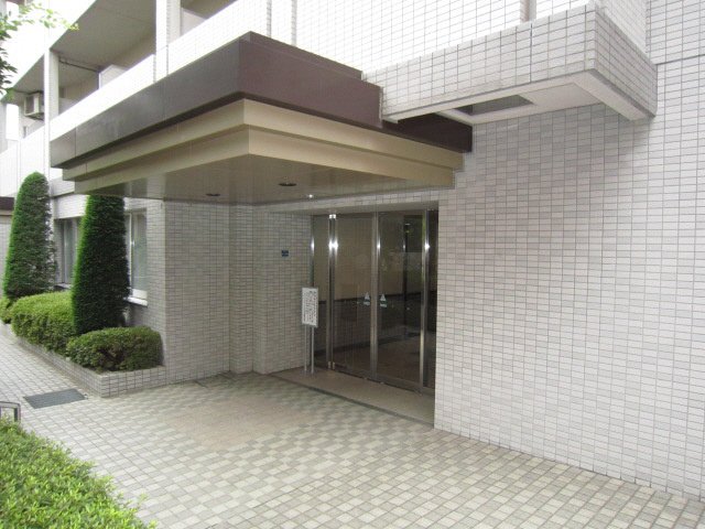 エントランス　建物の内部です