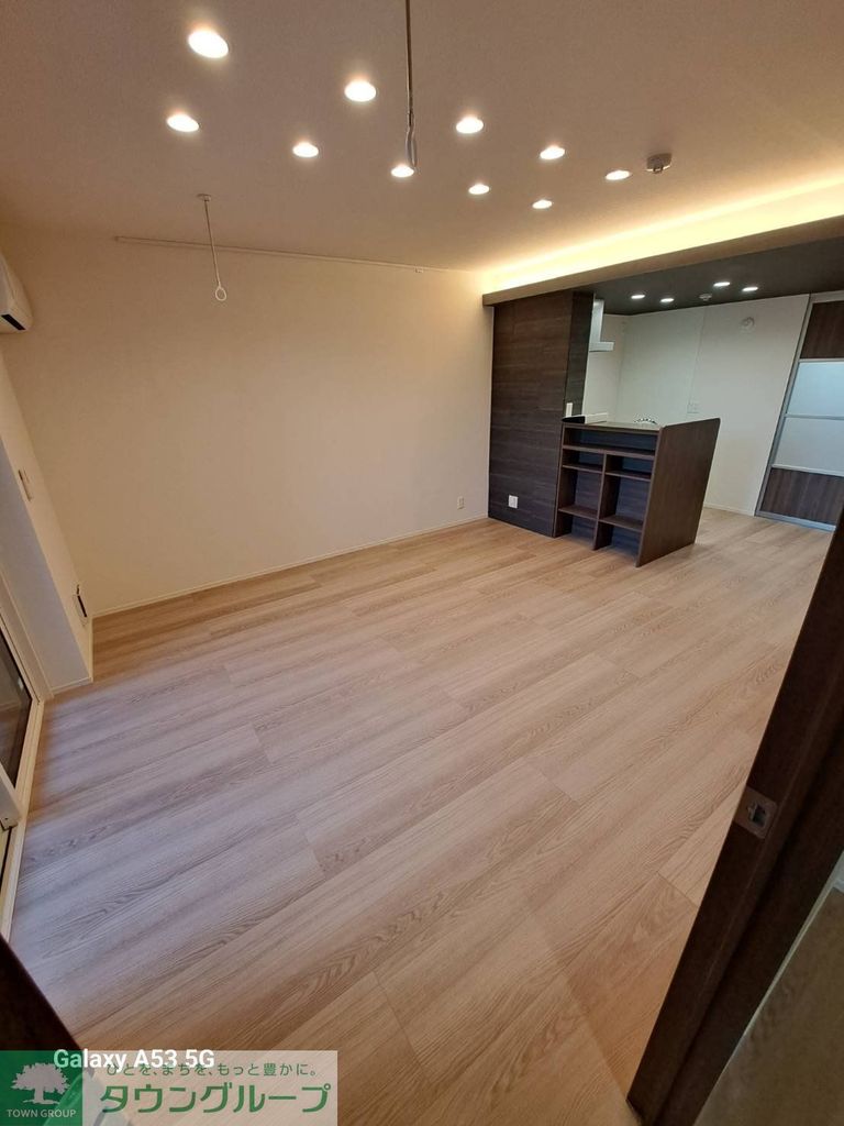 居室・リビング　フローリング