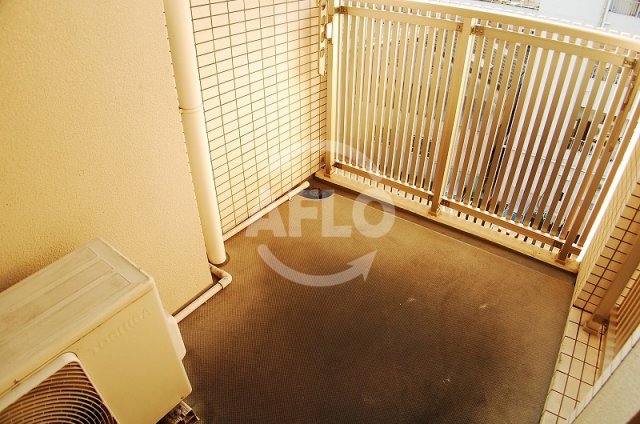 バルコニー　ルーセントオーデン難波　バルコニー