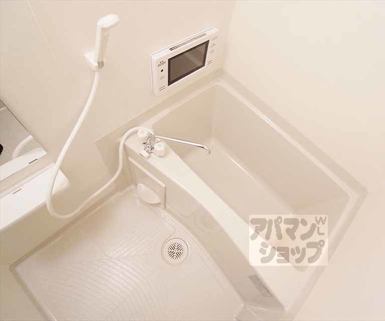 バス・シャワールーム　１０３号室参照