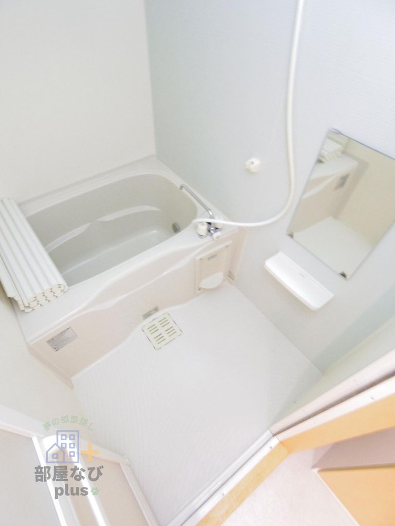 バス・シャワールーム　※他号室写真です