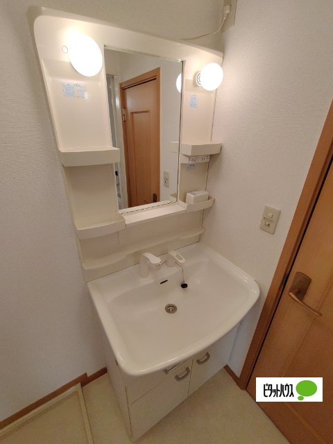 洗面設備　同物件別部屋