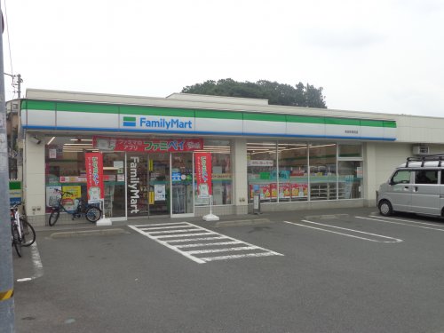 コンビニ　ファミリーマート 町田本町田店（コンビニ）まで650m
