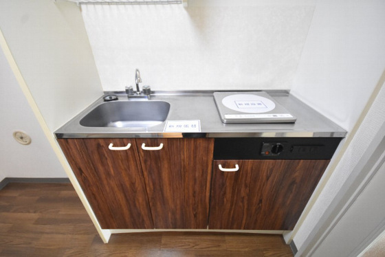 キッチン　※掲載写真は同マンション別部屋参考写真となります。