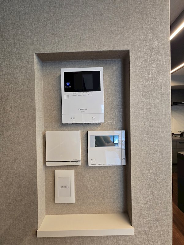 セキュリティ　突然の来客にも安心なモニター付インターホン