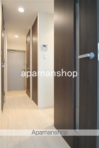 地下鉄長堀鶴見緑地線 西長堀駅 徒歩7分 11階建 築12年の玄関写真