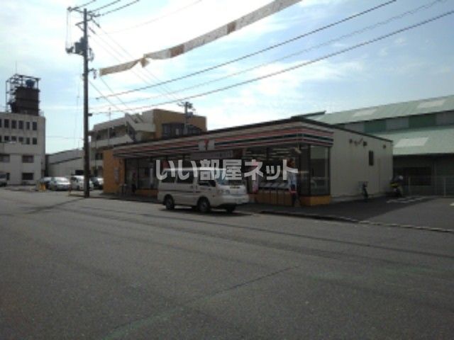 コンビニ　セブンイレブン 周南築港町店（コンビニ）まで993m