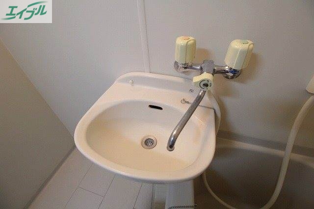洗面設備　洗面（同タイプです）