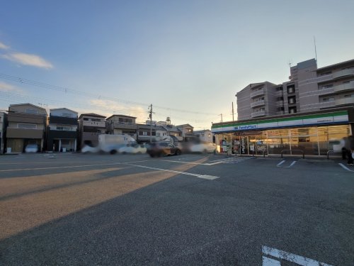 コンビニ　ファミリーマート　尼崎稲葉元町店（コンビニ）まで624m