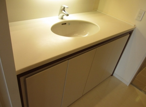 洗面設備　※別部屋の参考写真です。