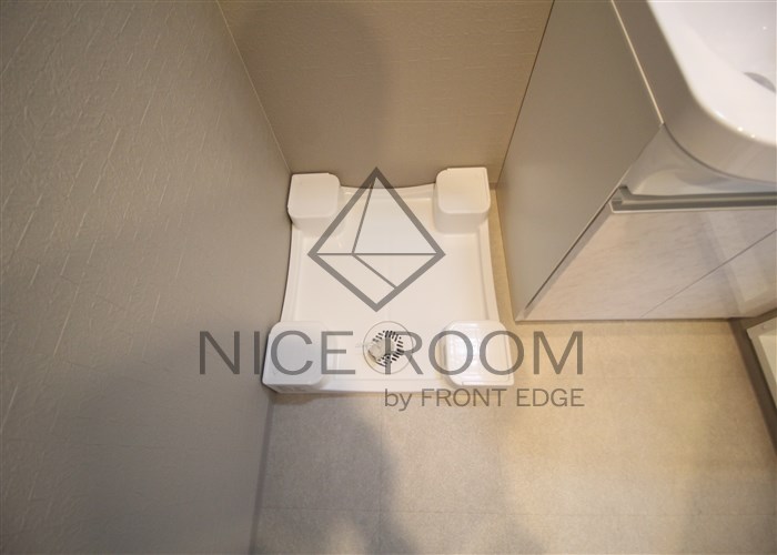 その他設備　ファーストフィオーレ難波クレシア　洗濯機置き場