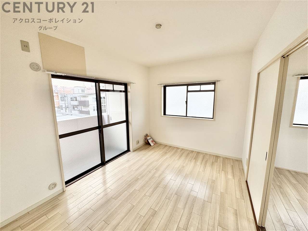 居室・リビング　明るいリビング