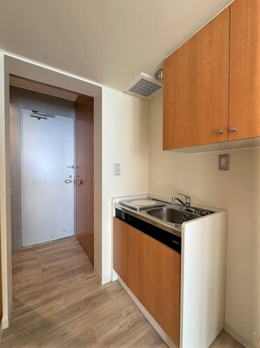 キッチン　キッチン　・　廊下