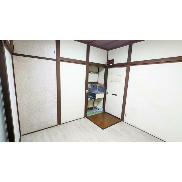 玄関　他の部屋の写真です